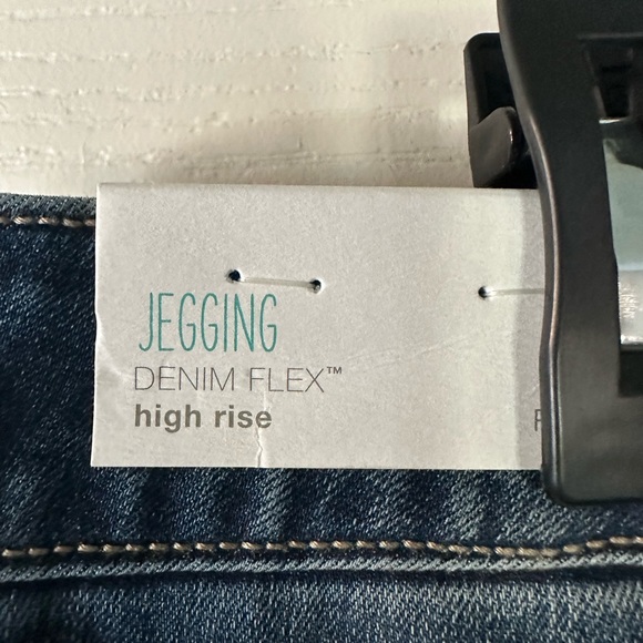 NWT MAURICE JEANS - Picture 4 of 6